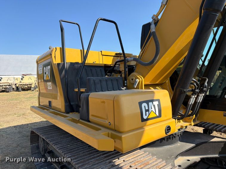 image for item FN3513 2019 Caterpillar 323 TC excavator