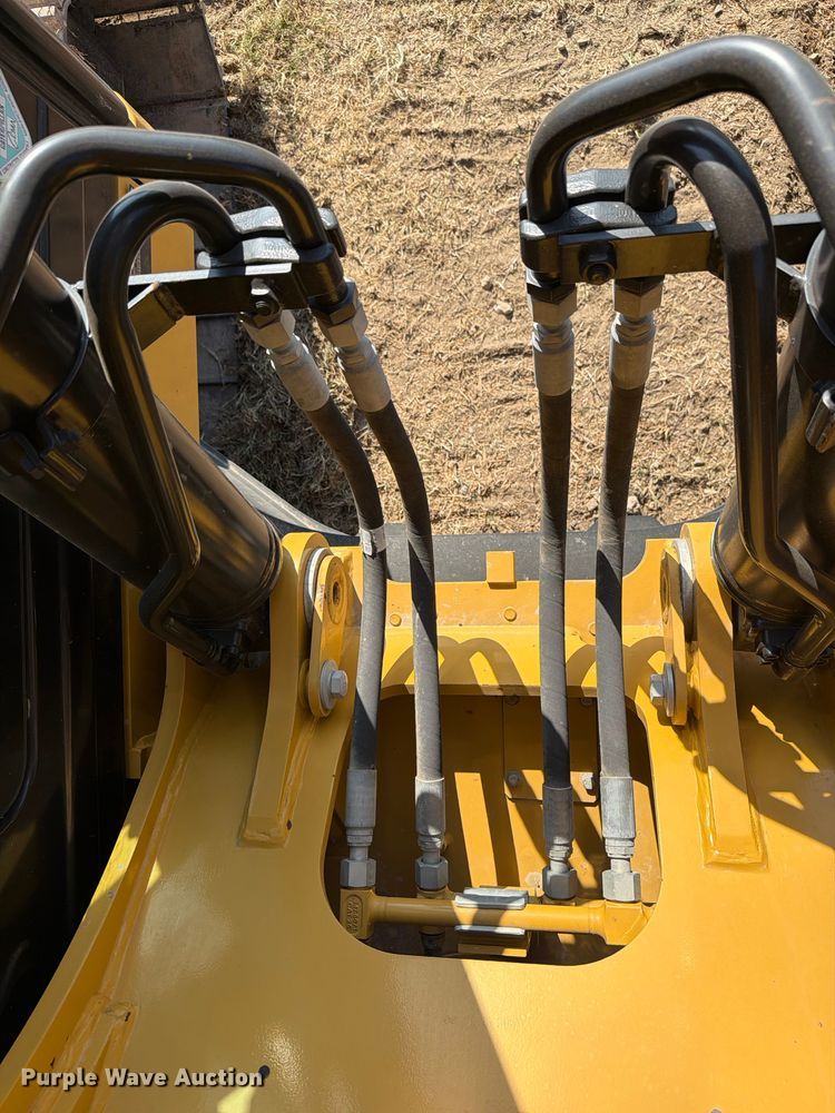 image for item FN3513 2019 Caterpillar 323 TC excavator