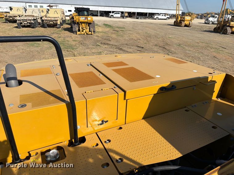 image for item FN3513 2019 Caterpillar 323 TC excavator