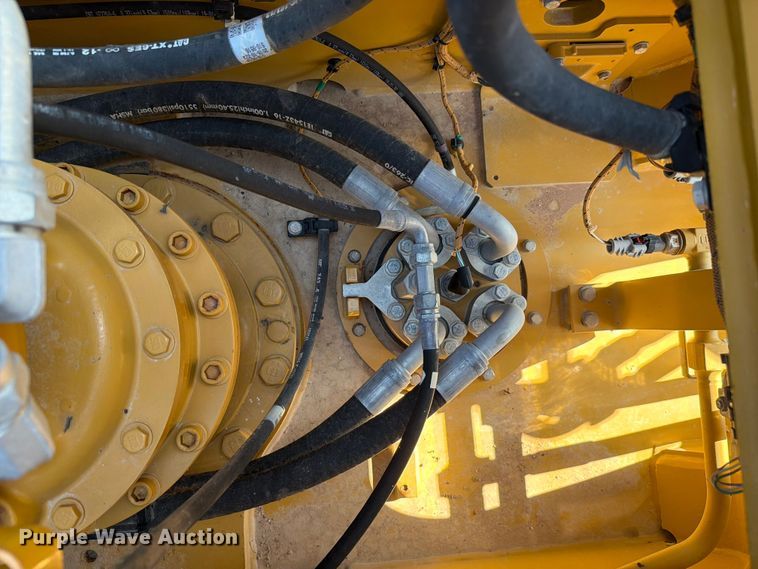 image for item FN3513 2019 Caterpillar 323 TC excavator