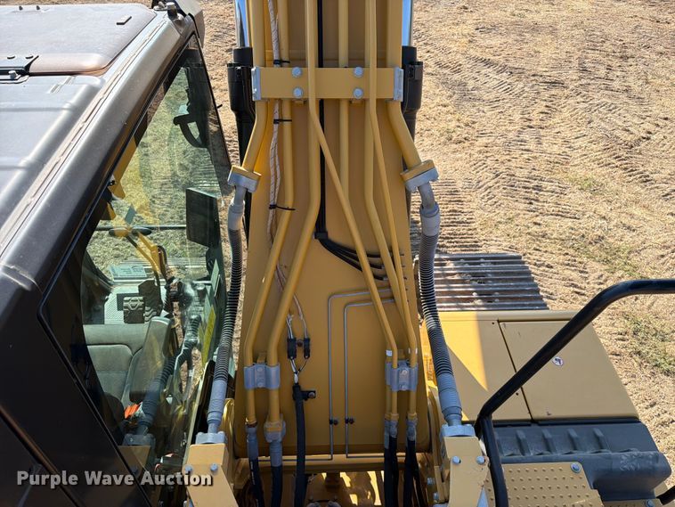 image for item FN3513 2019 Caterpillar 323 TC excavator