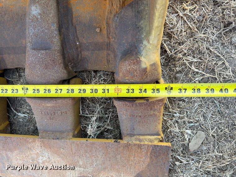 image for item FN3513 2019 Caterpillar 323 TC excavator