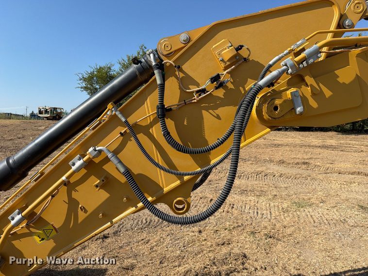 image for item FN3513 2019 Caterpillar 323 TC excavator