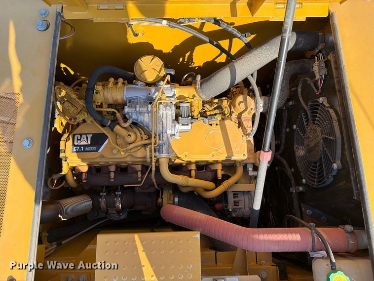 image for item FN3513 2019 Caterpillar 323 TC excavator