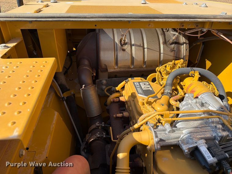 image for item FN3513 2019 Caterpillar 323 TC excavator