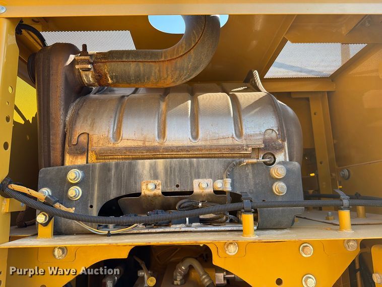image for item FN3513 2019 Caterpillar 323 TC excavator