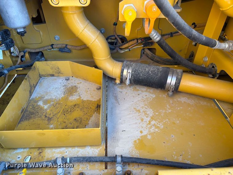 image for item FN3513 2019 Caterpillar 323 TC excavator