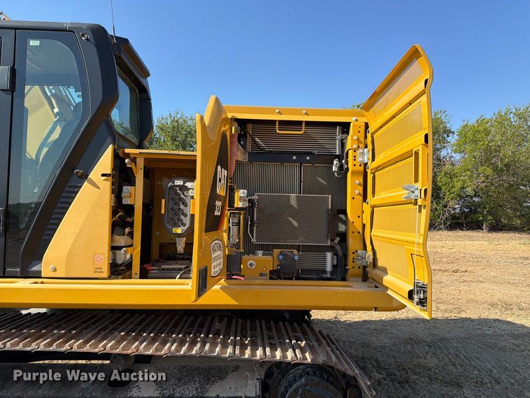 image for item FN3513 2019 Caterpillar 323 TC excavator