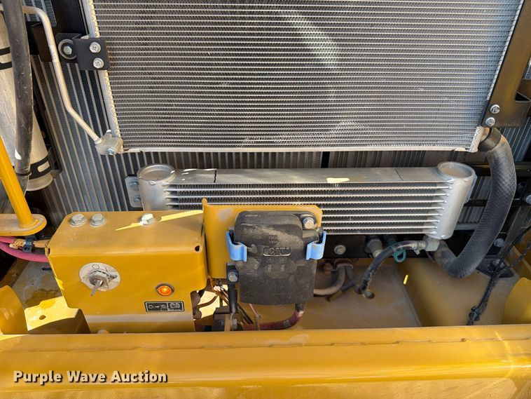 image for item FN3513 2019 Caterpillar 323 TC excavator
