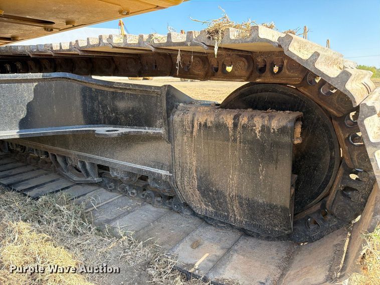 image for item FN3513 2019 Caterpillar 323 TC excavator