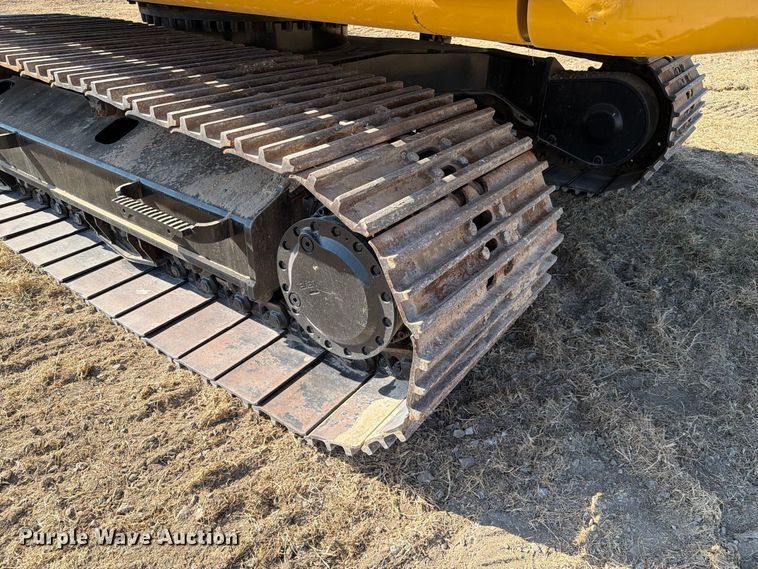 image for item FN3513 2019 Caterpillar 323 TC excavator