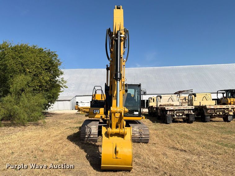 image for item FN3514 2018 Caterpillar 323 excavator