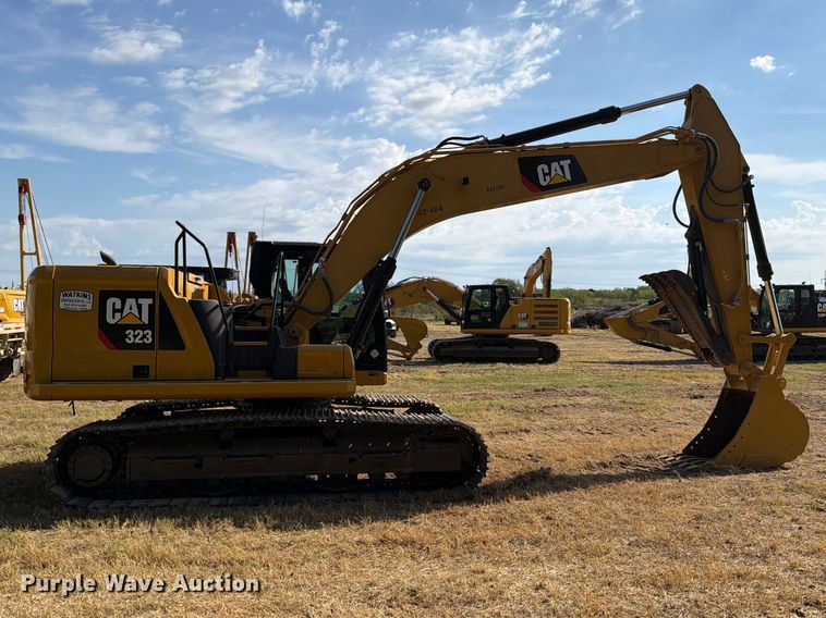 image for item FN3514 2018 Caterpillar 323 excavator