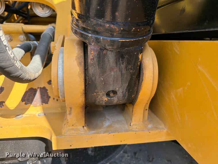 image for item FN3514 2018 Caterpillar 323 excavator