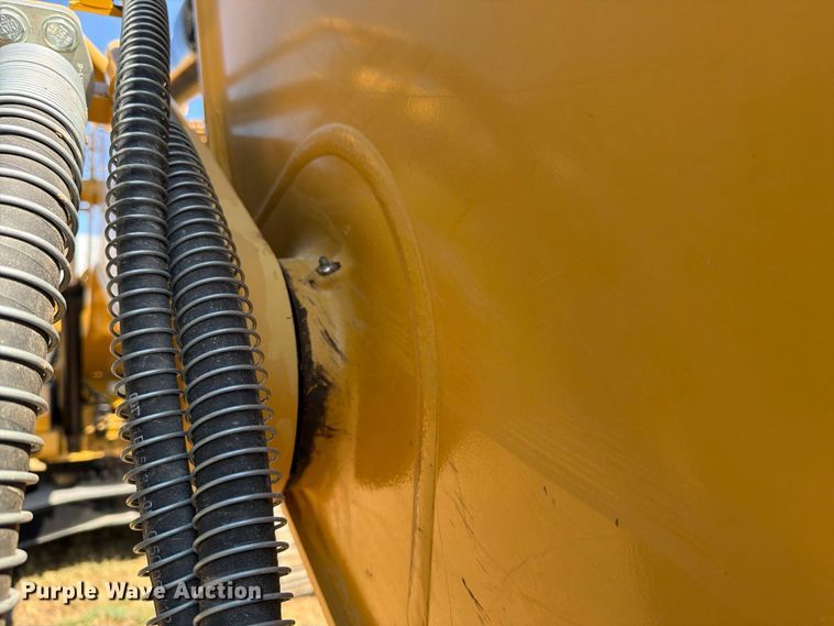image for item FN3514 2018 Caterpillar 323 excavator