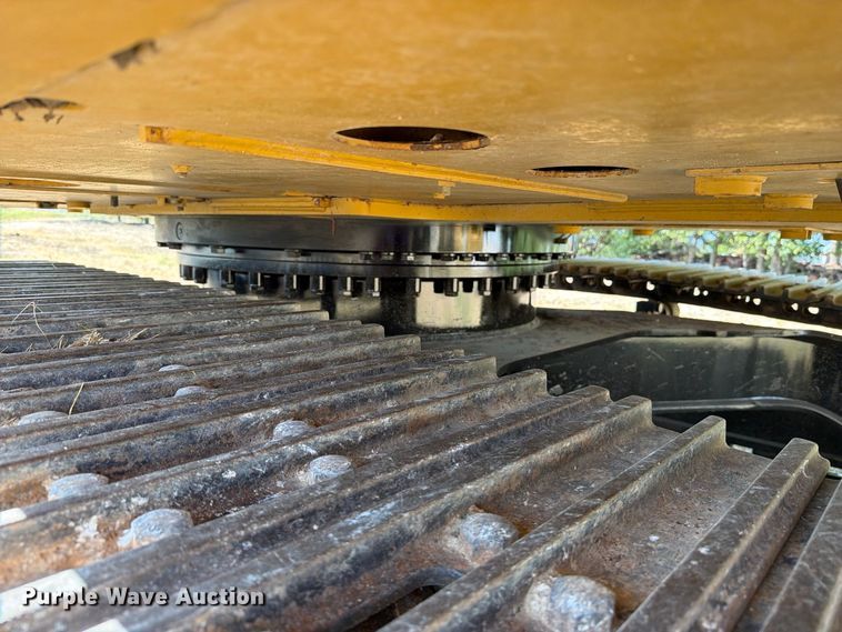 image for item FN3514 2018 Caterpillar 323 excavator