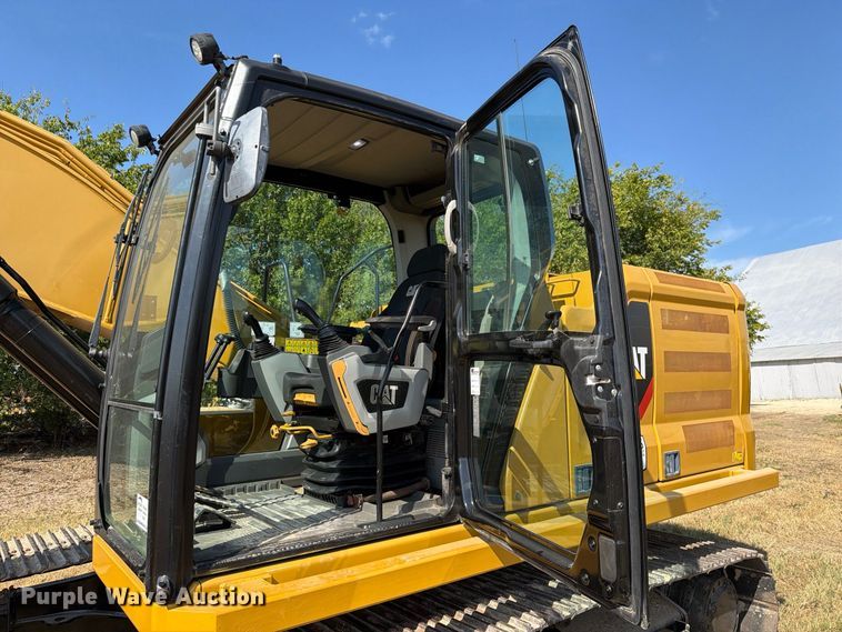 image for item FN3514 2018 Caterpillar 323 excavator