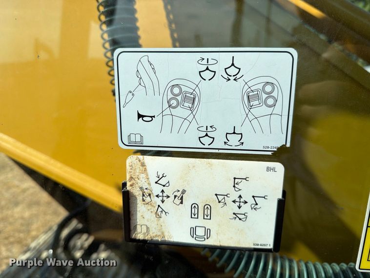 image for item FN3514 2018 Caterpillar 323 excavator