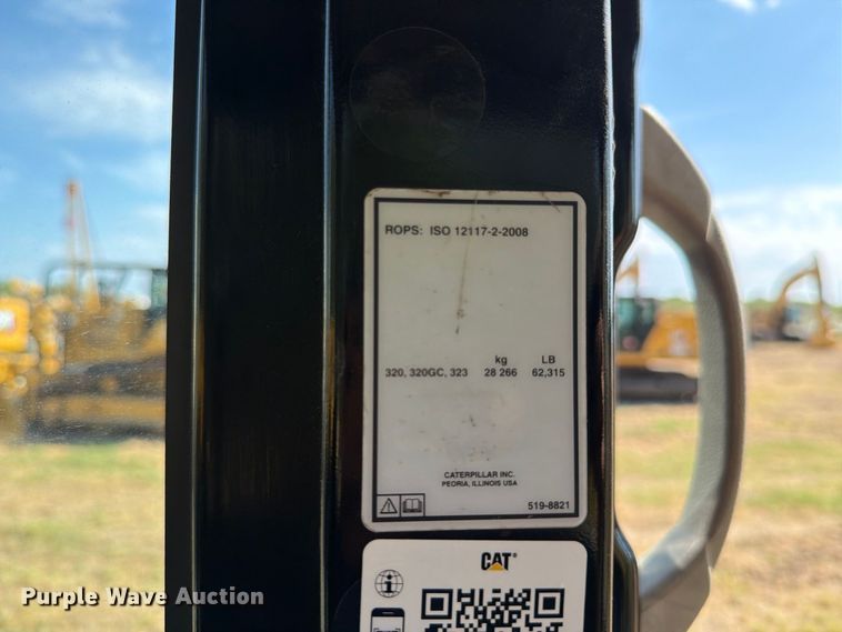 image for item FN3514 2018 Caterpillar 323 excavator