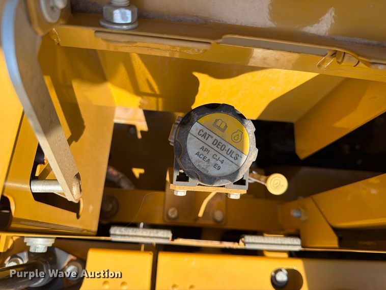 image for item FN3514 2018 Caterpillar 323 excavator