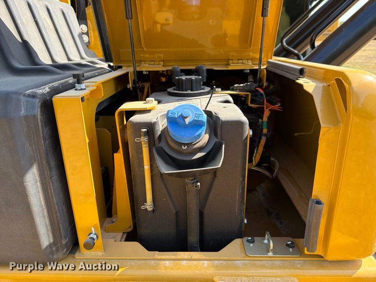 image for item FN3514 2018 Caterpillar 323 excavator