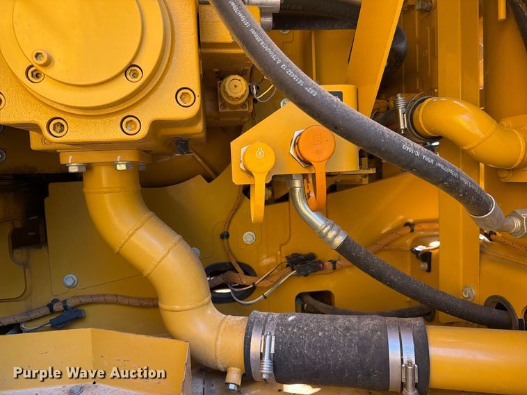 image for item FN3514 2018 Caterpillar 323 excavator