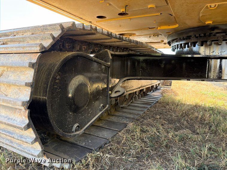 image for item FN3514 2018 Caterpillar 323 excavator
