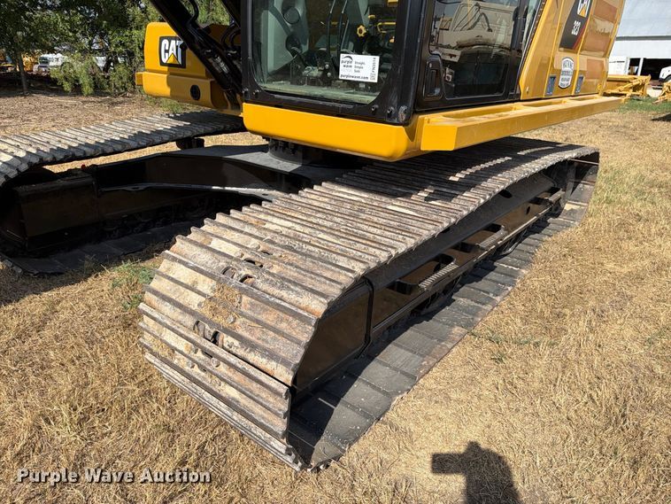 image for item FN3514 2018 Caterpillar 323 excavator