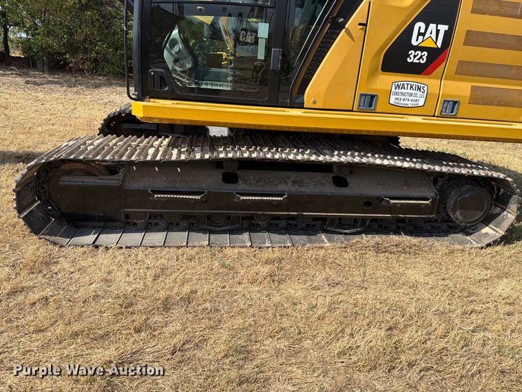 image for item FN3514 2018 Caterpillar 323 excavator