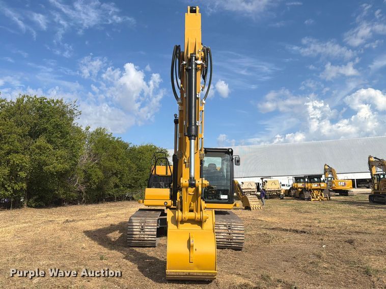 image for item FN3516 2022 Caterpillar 323 excavator