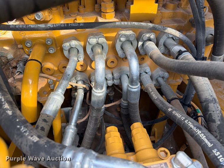 image for item FN3516 2022 Caterpillar 323 excavator