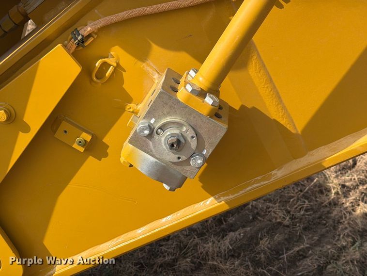 image for item FN3516 2022 Caterpillar 323 excavator