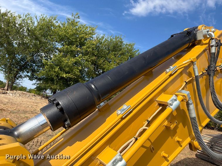 image for item FN3516 2022 Caterpillar 323 excavator
