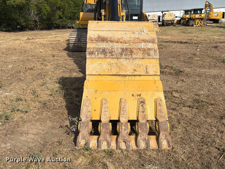 image for item FN3516 2022 Caterpillar 323 excavator