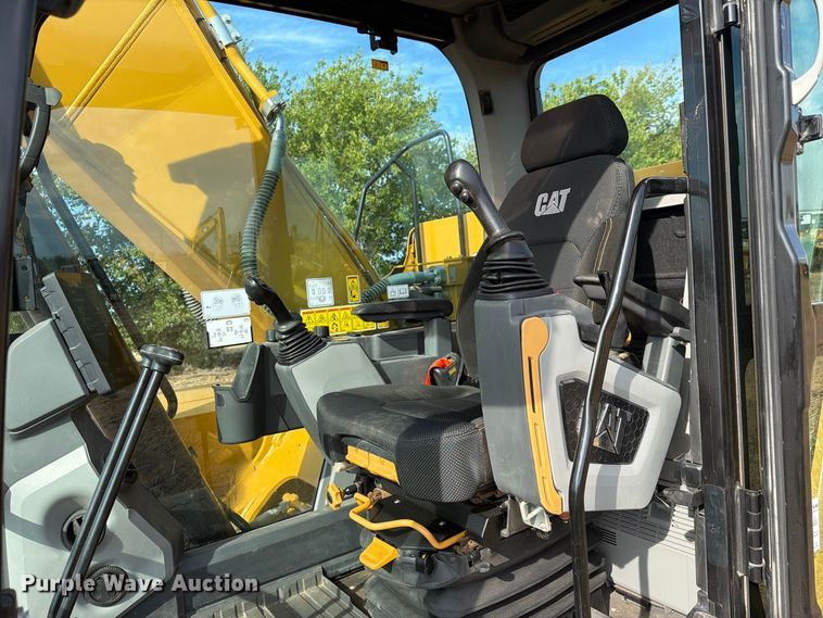 image for item FN3516 2022 Caterpillar 323 excavator