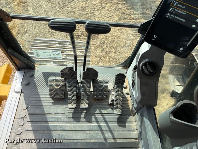 image for item FN3516 2022 Caterpillar 323 excavator