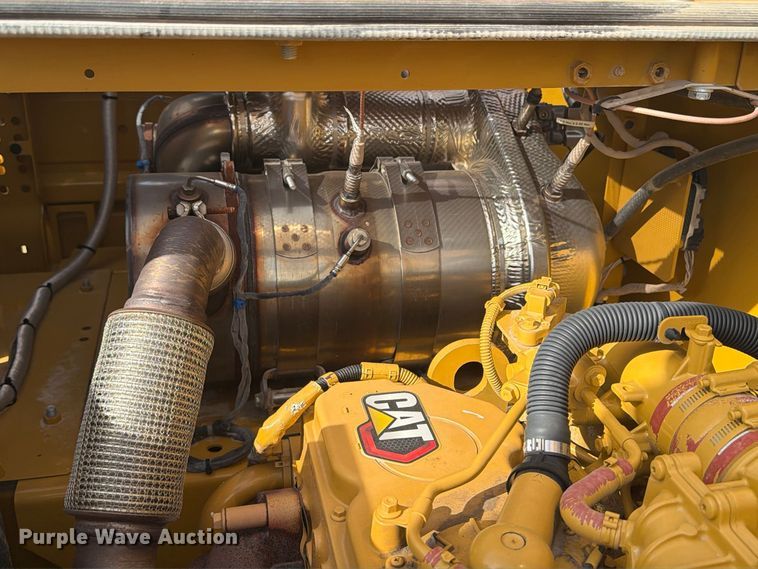 image for item FN3516 2022 Caterpillar 323 excavator
