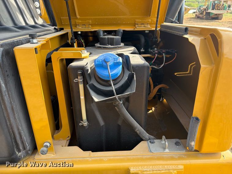 image for item FN3516 2022 Caterpillar 323 excavator