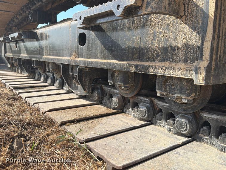 image for item FN3516 2022 Caterpillar 323 excavator
