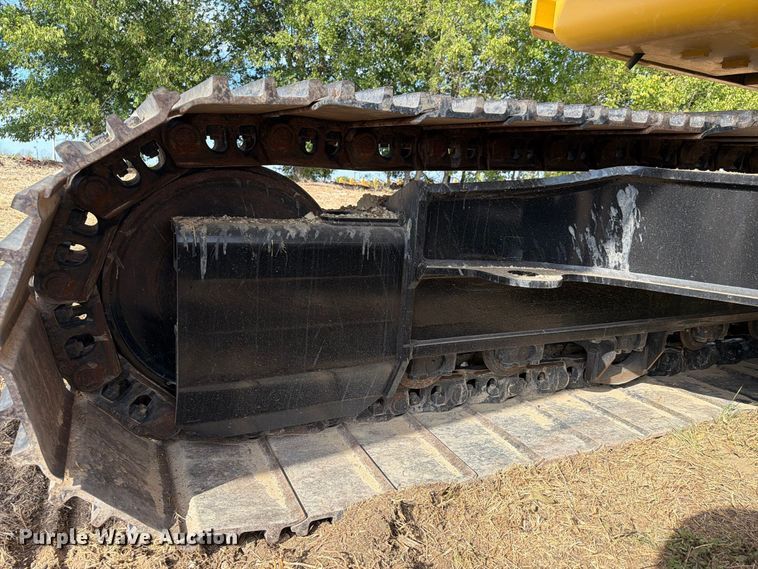 image for item FN3516 2022 Caterpillar 323 excavator
