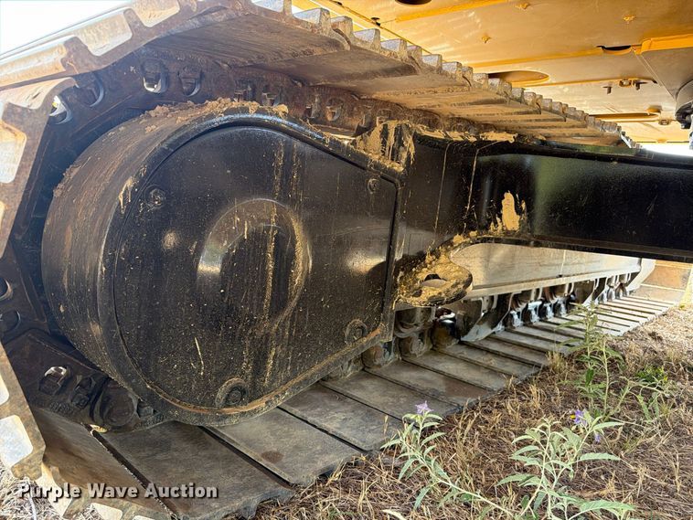 image for item FN3516 2022 Caterpillar 323 excavator