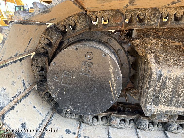 image for item FN3516 2022 Caterpillar 323 excavator