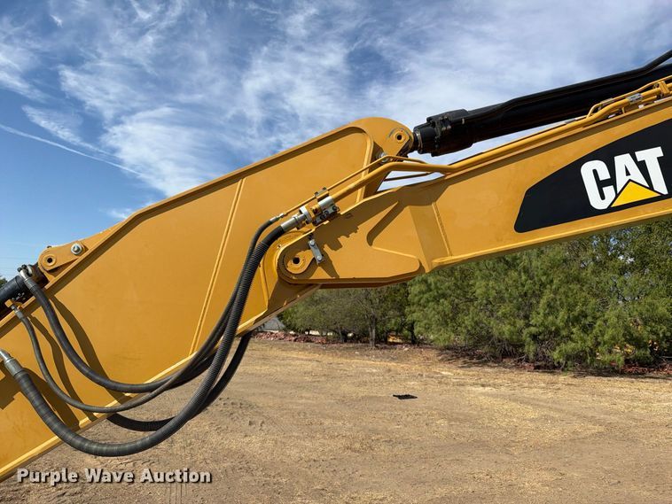 image for item FN3517 2018 Caterpillar 336FL excavator