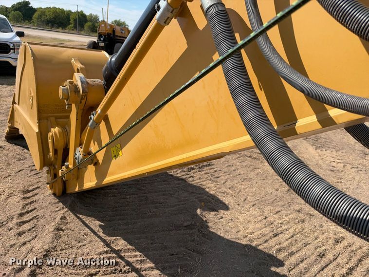 image for item FN3517 2018 Caterpillar 336FL excavator