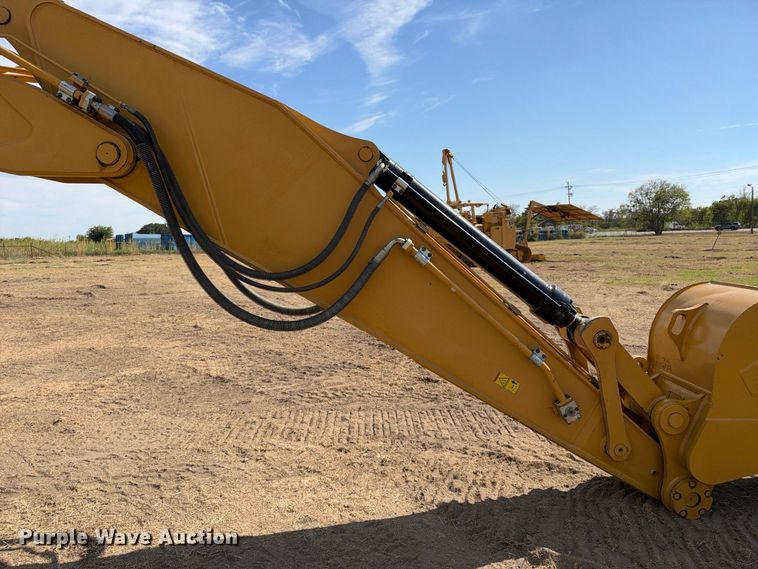 image for item FN3517 2018 Caterpillar 336FL excavator