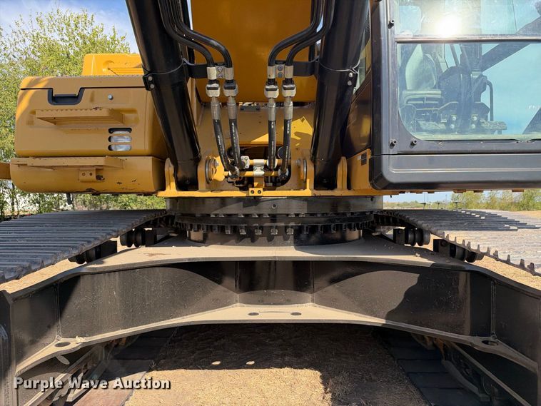 image for item FN3517 2018 Caterpillar 336FL excavator