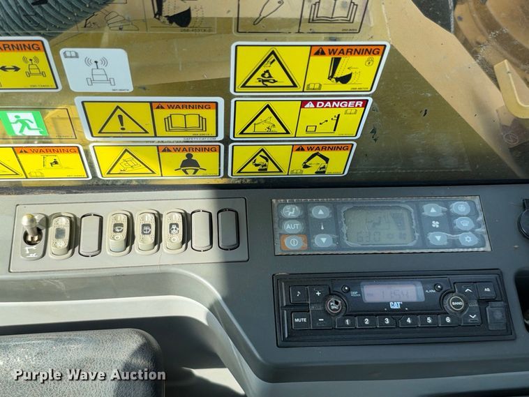 image for item FN3517 2018 Caterpillar 336FL excavator