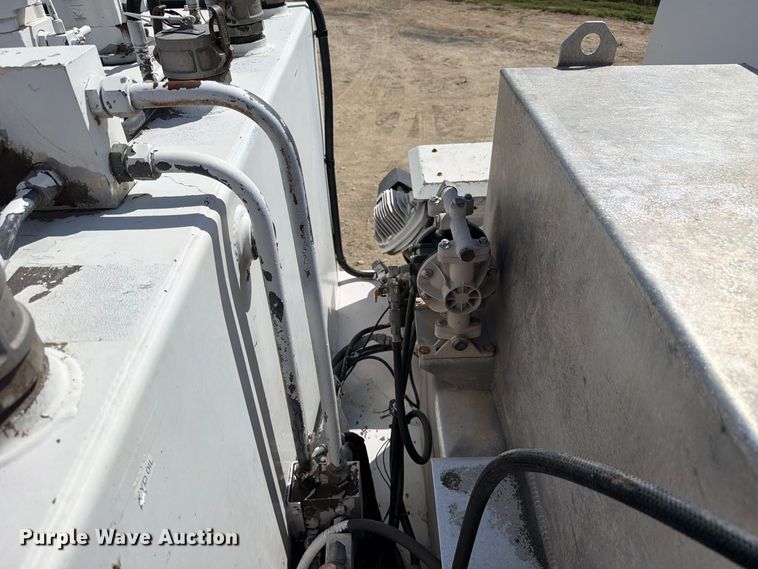 image for item FN3518 2005 Sterling L7500 Series fuel / lube truck