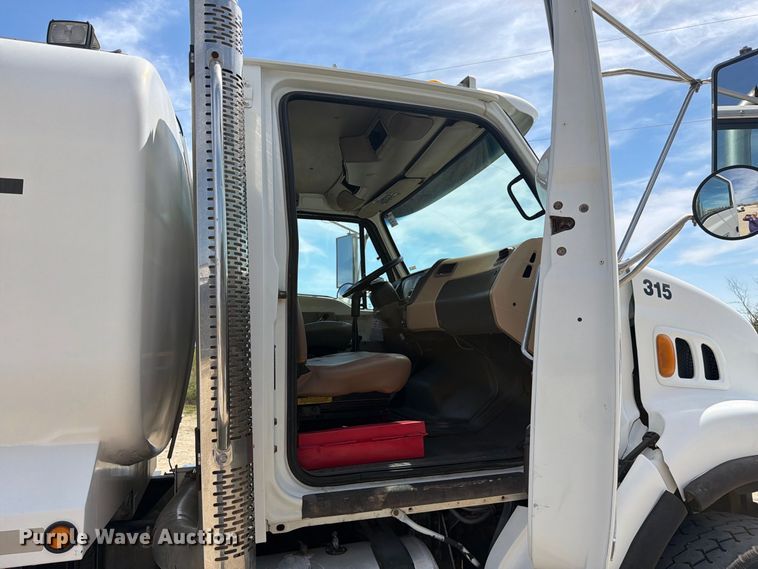 image for item FN3518 2005 Sterling L7500 Series fuel / lube truck