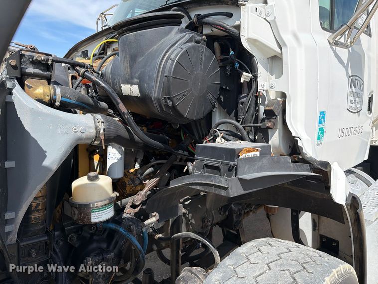 image for item FN3518 2005 Sterling L7500 Series fuel / lube truck
